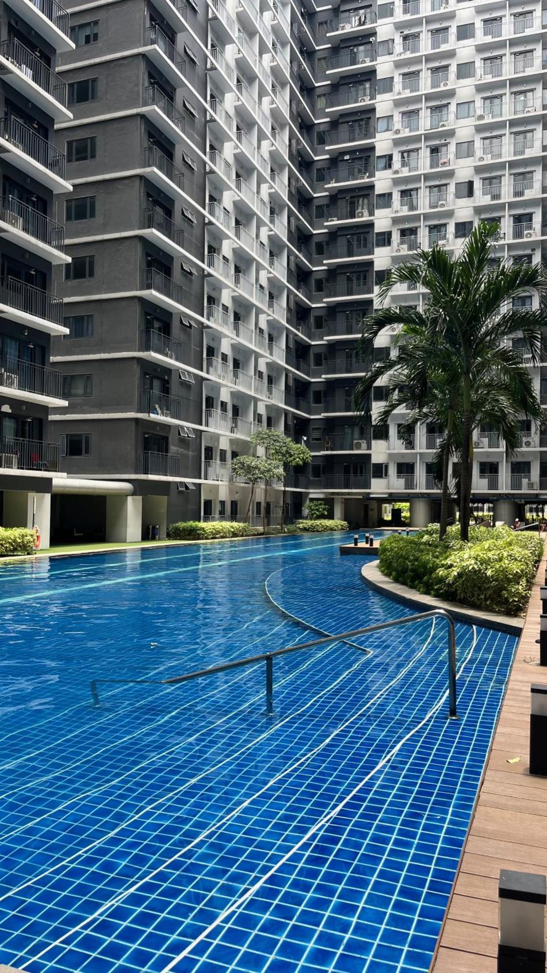 Modern 1-br Retreat With Pool, High Speed Wifi, Netflix, Steps From Moa, Bars, Entertainment, Transport Aparthotel Manila