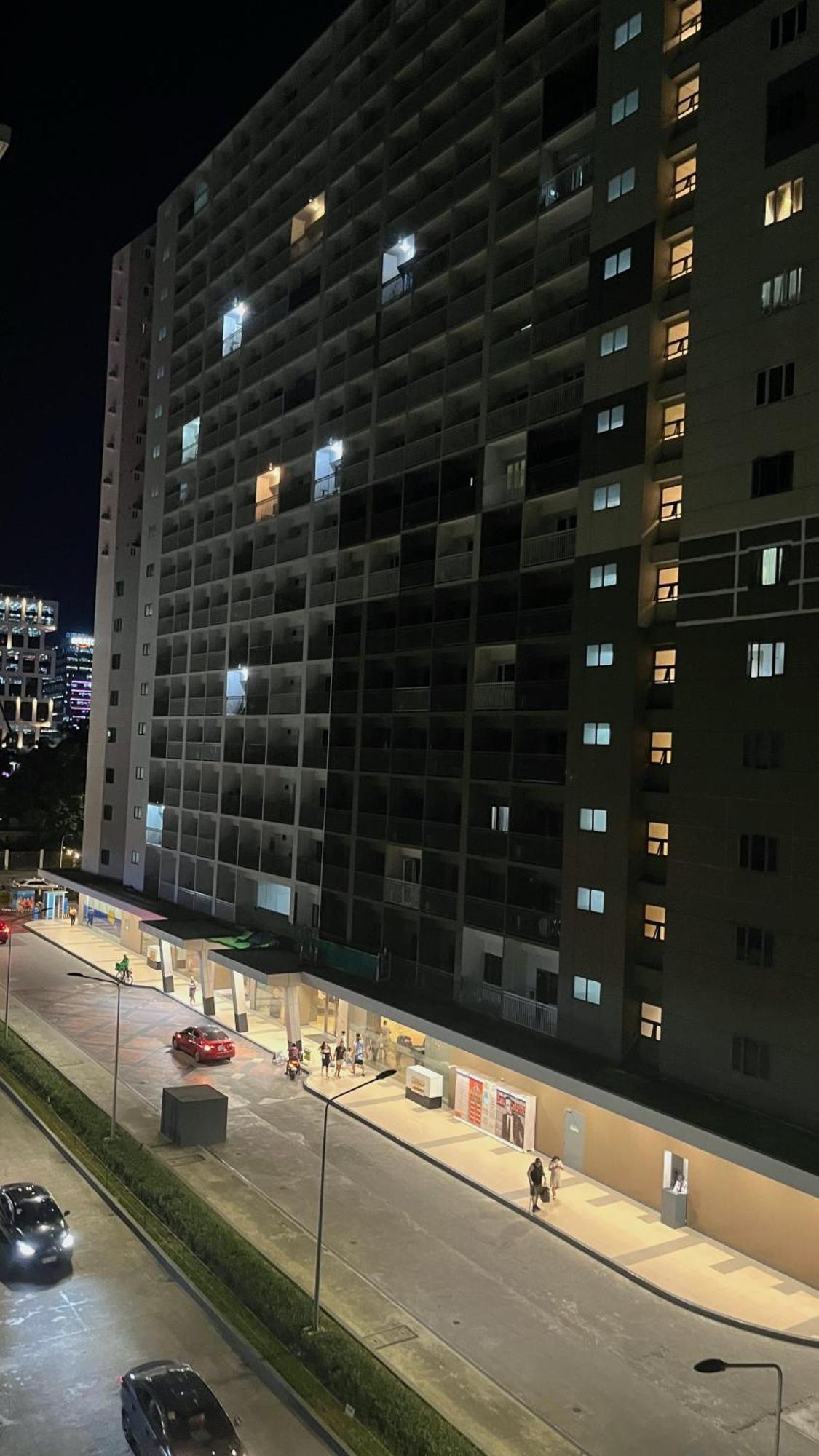 Modern 1-br Retreat With Pool, High Speed Wifi, Netflix, Steps From Moa, Bars, Entertainment, Transport * Manila
