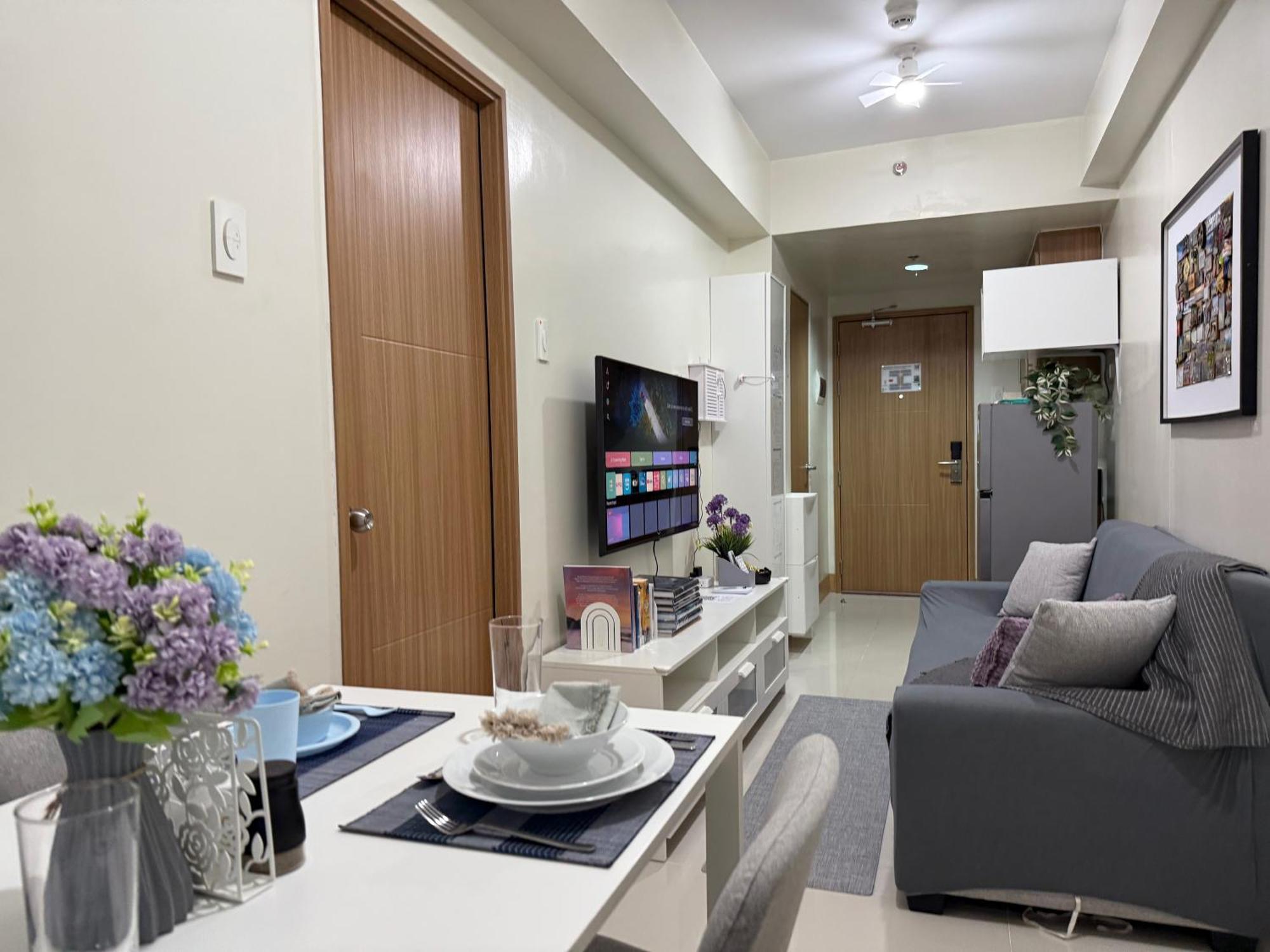 Modern 1-br Retreat With Pool, High Speed Wifi, Netflix, Steps From Moa, Bars, Entertainment, Transport *