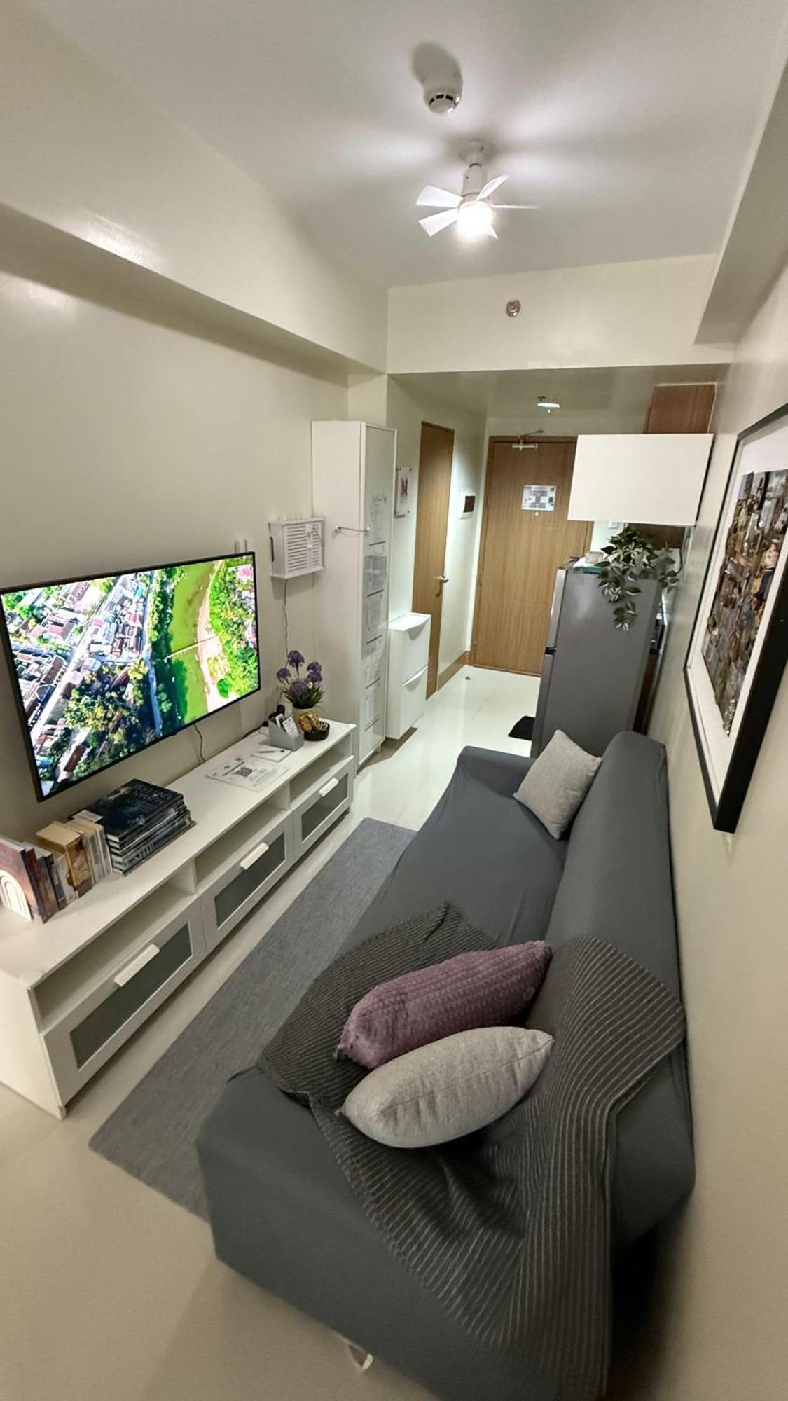 Modern 1-br Retreat With Pool, High Speed Wifi, Netflix, Steps From Moa, Bars, Entertainment, Transport